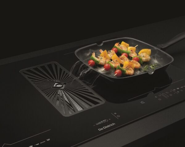 Kodumasinad | Induktsioonpliidiplaat koos õhupuhastajaga De Dietrich DPI7888BH Coal Black | Tehnomaan