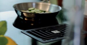 Kodumasinad | Induktsioonpliidiplaat koos õhupuhastajaga Faber Galileo Smart | Tehnomaan