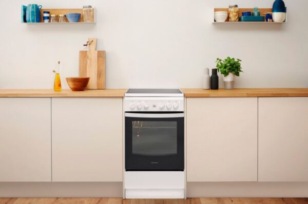 Kodumasinad | Keraamiline pliit Indesit IS5V8GMW/E | Tehnomaan