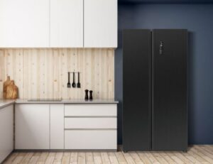 Side-by-side külmik Bomann SBS7344SIX, must