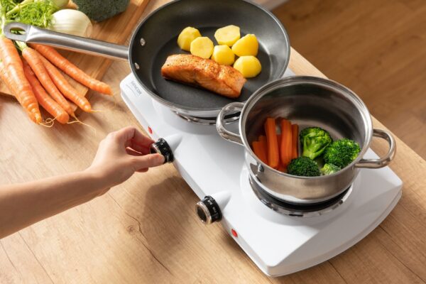 Kodumasinad | Lauapliit 2 plaadiga SencorSCP2253WHEUE4 valge | Tehnomaan