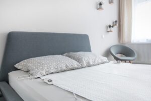 Kodumasinad | Soojendusega alustekk Sencor SUB2700WH | Tehnomaan