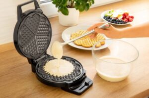 Kodumasinad | Vahvliküpsetaja Sencor SWF1010BK | Tehnomaan