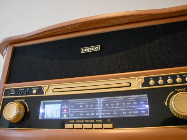 Kodumasinad | Retro-muusikakeskus vinüülplaadi- ja kassetimängijaga Lenco TCD2551WD | Tehnomaan
