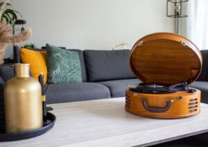 Kodumasinad | Vinüülplaadimängija kohvris, retro Lenco TT34, pruun | Tehnomaan