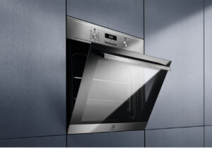 Electrolux EOF3H50BX - Image 4
