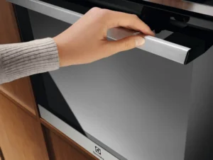 Electrolux EOB8S38X - Image 3